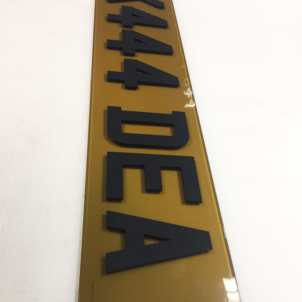 Tinted number plates in 4D